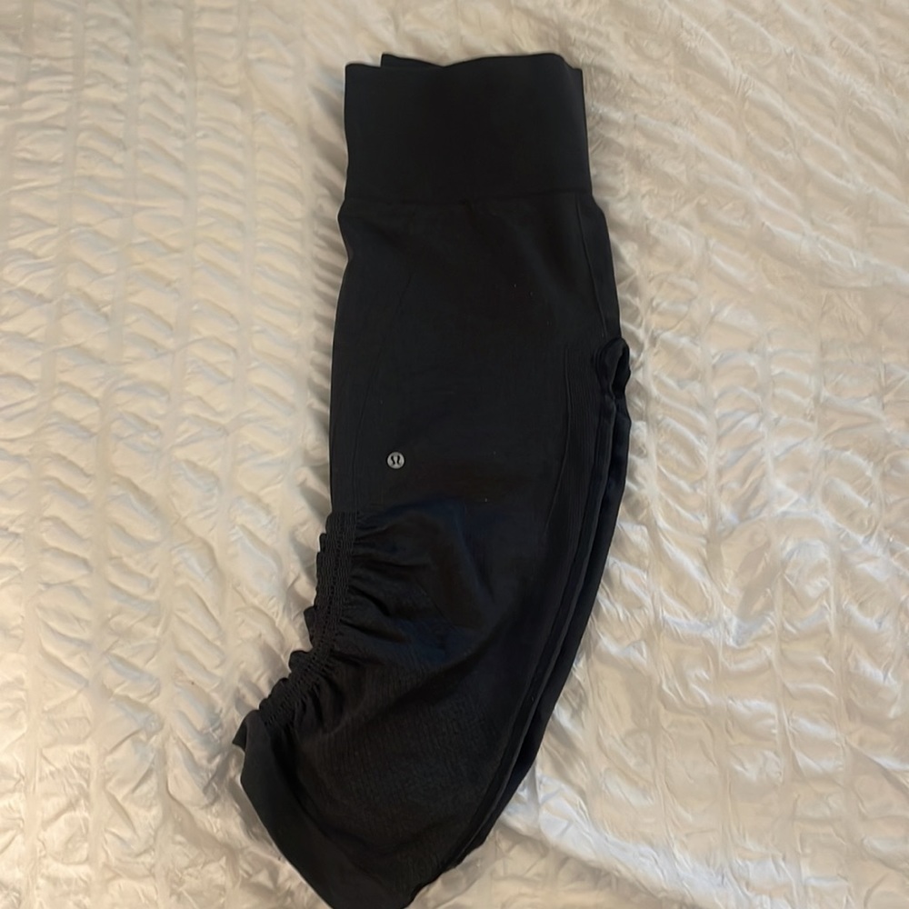 Lululemon In the Flow Crop II Leggings 8 Black EUC